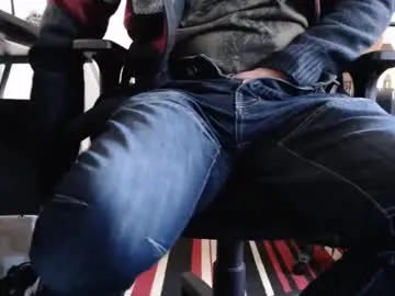 alwaysupforit12 – webcam model profile photo