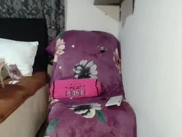 anaisvelvet2025 – webcam model profile photo