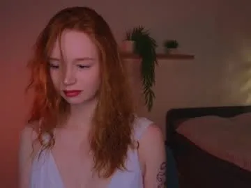 carolinnk – webcam model profile photo