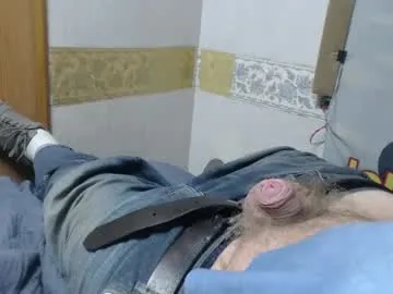 doouugcumming – webcam model profile photo