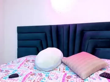 White tagged live sex cams