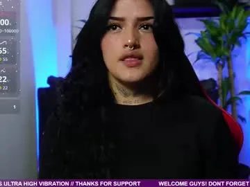 sari_belle – webcam model profile photo