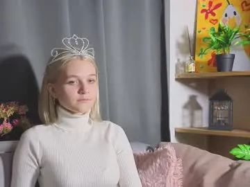 savannahshor – webcam model profile photo