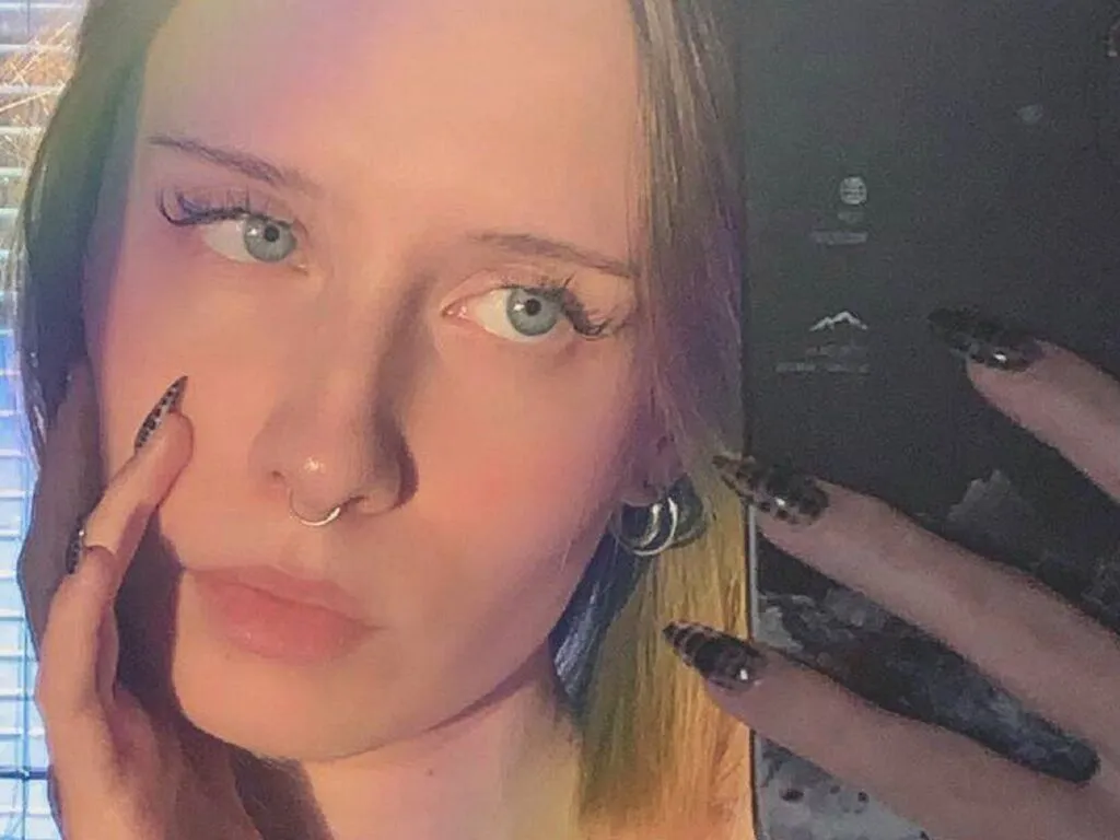 LeonilaSeedorf – webcam model profile photo